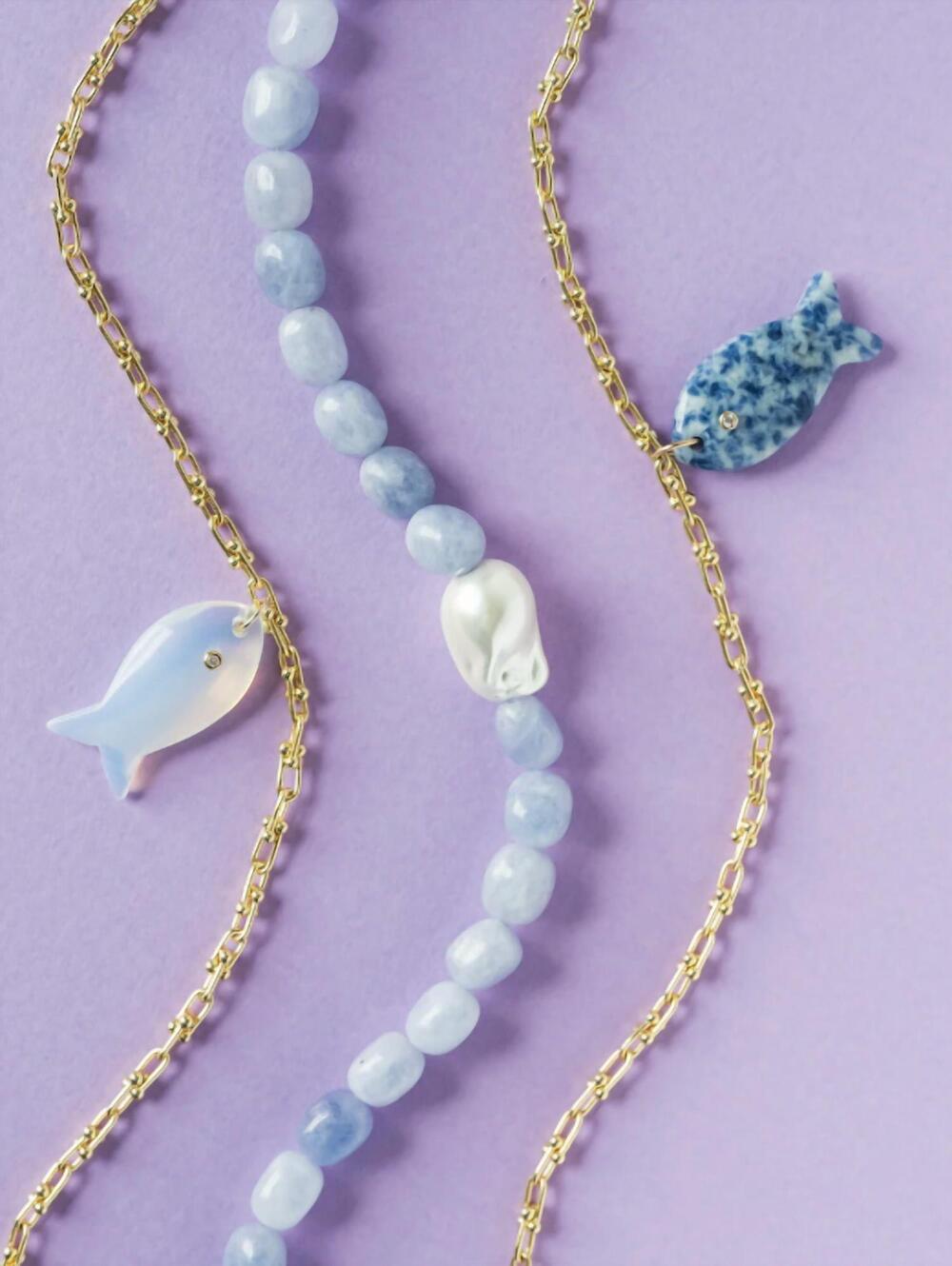 NEW MACRAE & CO women's stoney fish necklace in blue
